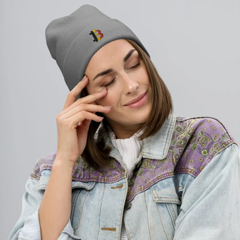 bitcoin beanie - belgian bitcoin flag - on female model - grey