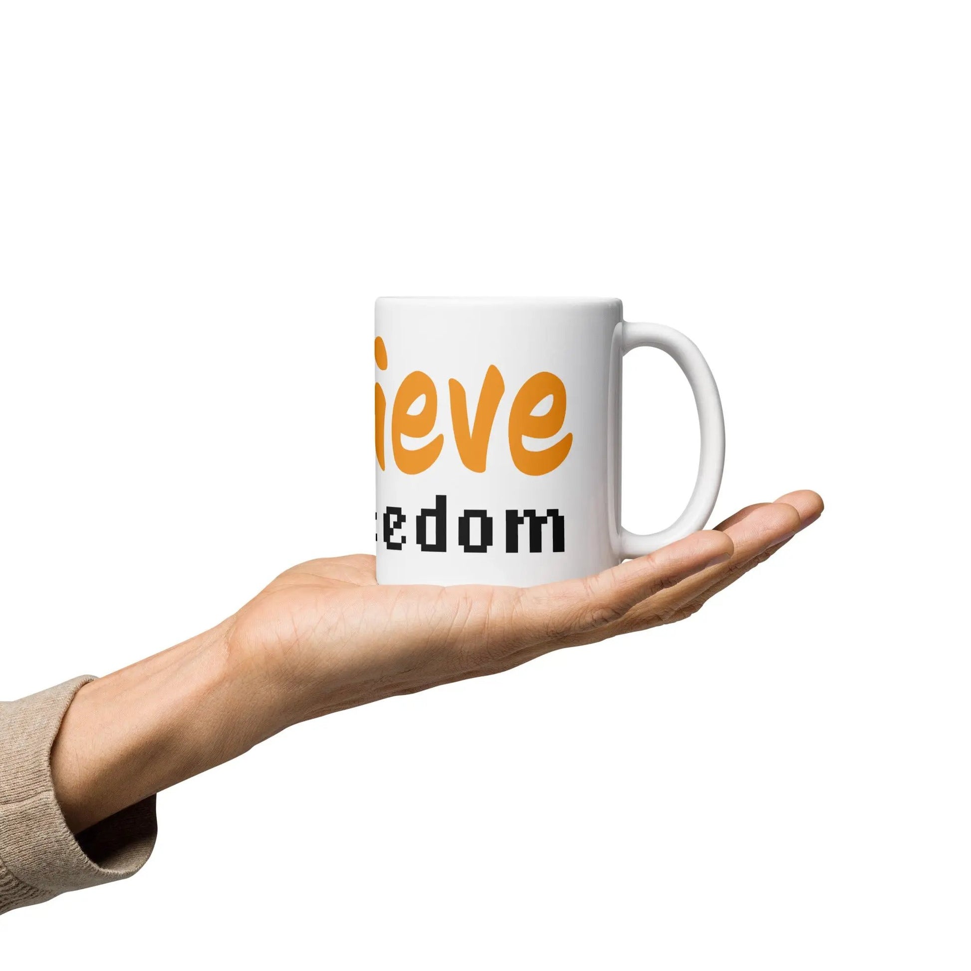 bitcoin mug - believe in freedom - hold on hand - 325ml