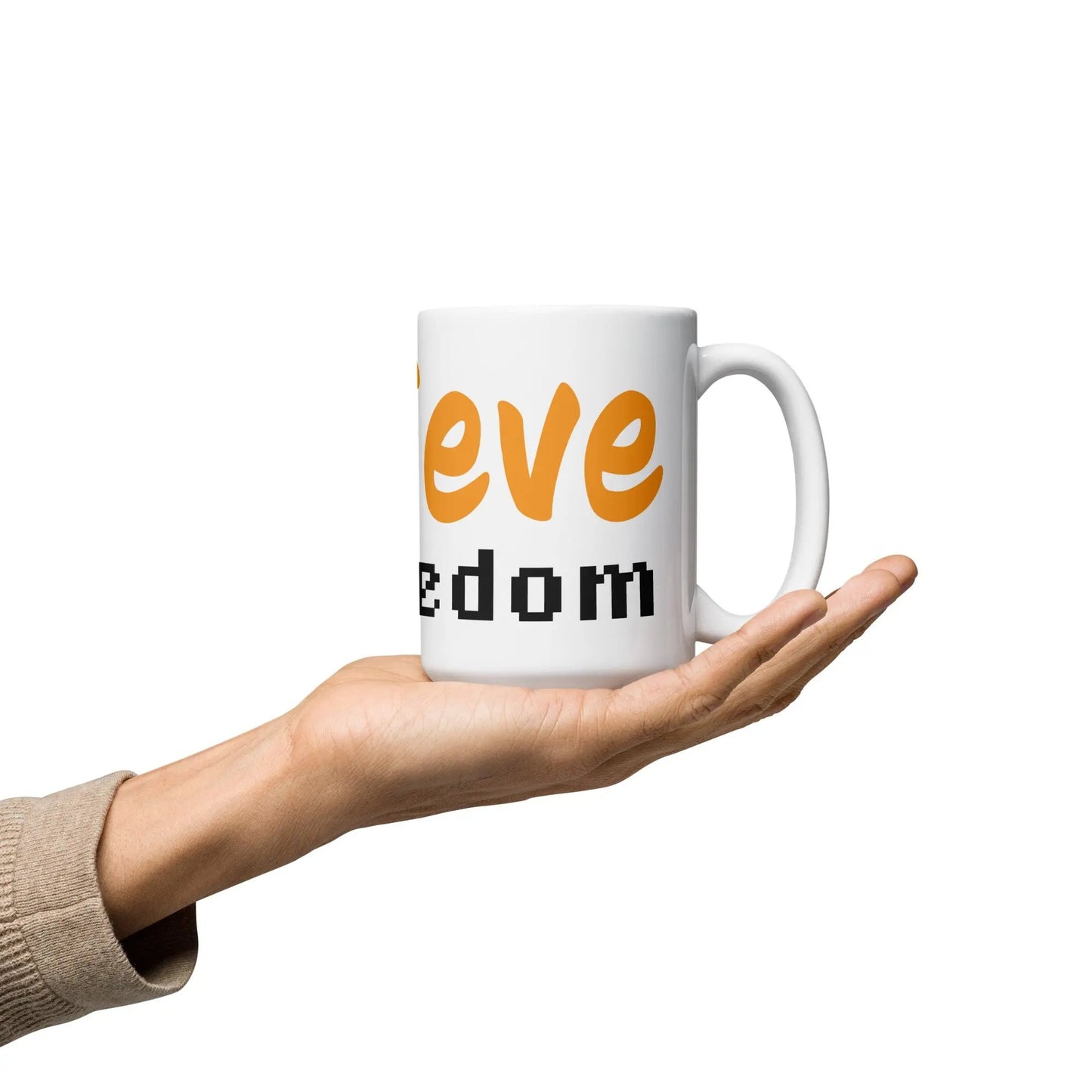 bitcoin mug - believe in freedom - hold on hand - 443ml