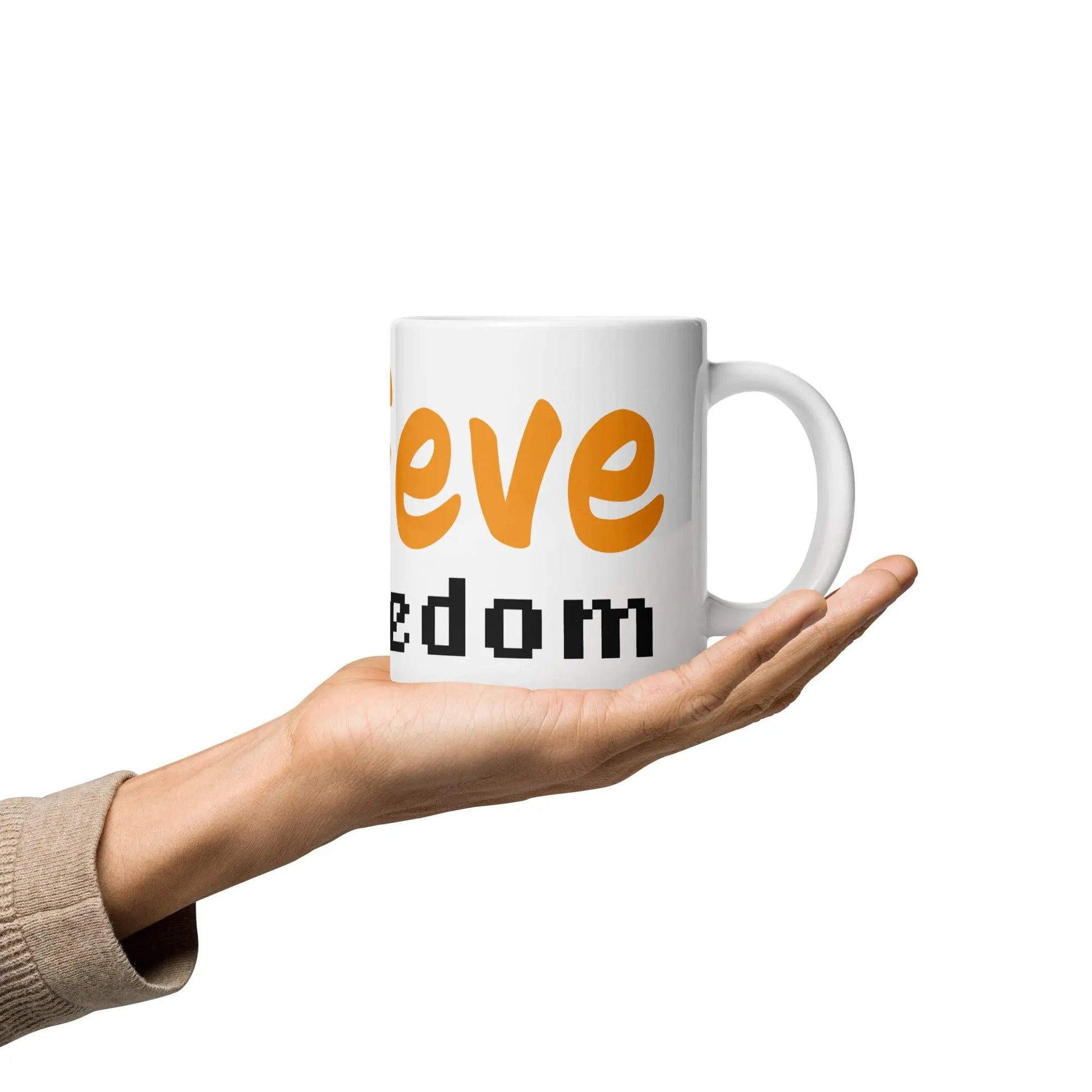 bitcoin mug - believe in freedom - hold on hand - 591ml