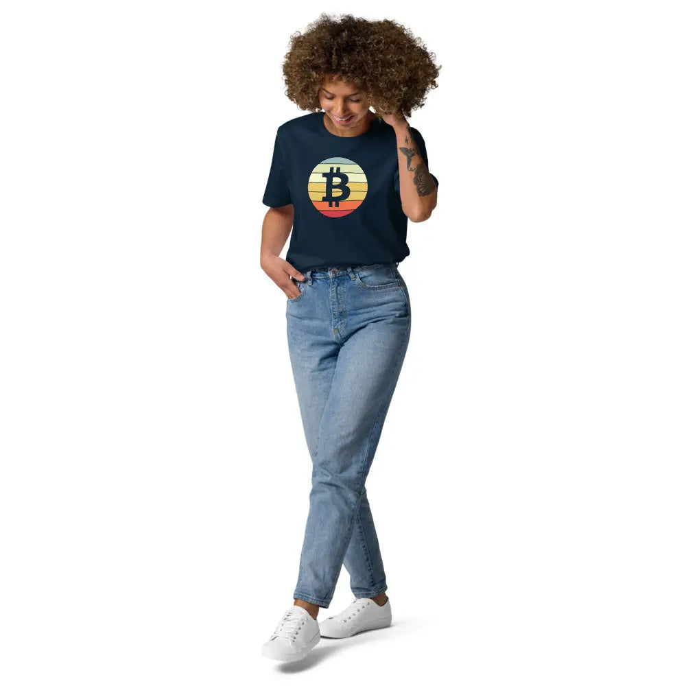 Bitcoin T-Shirt – Vintage Bitcoin Sunset - worn on model — navy blue